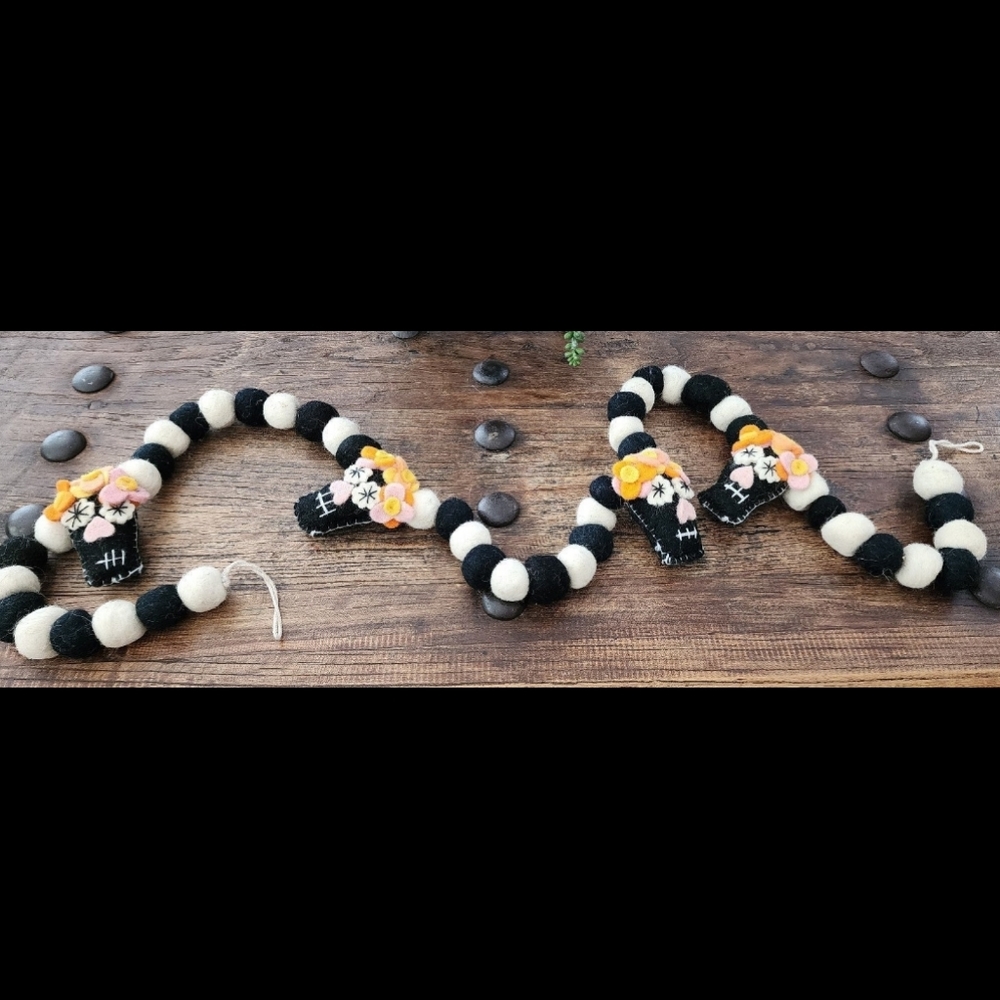 Day of the Dead Dia De Los Muertos Sugar Skull Wool Pom Garland 69 in